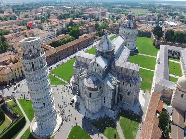 Piazza del Duomo di Pisa